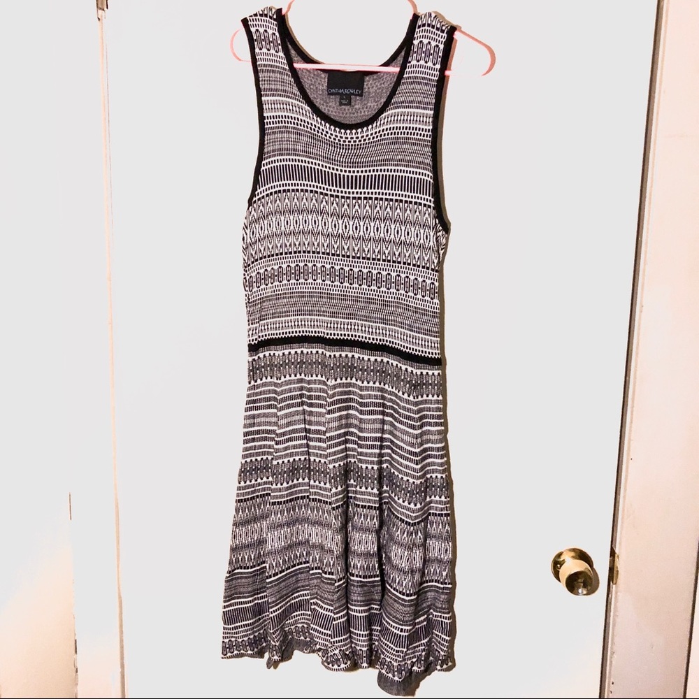 Knit black and white patterned dress